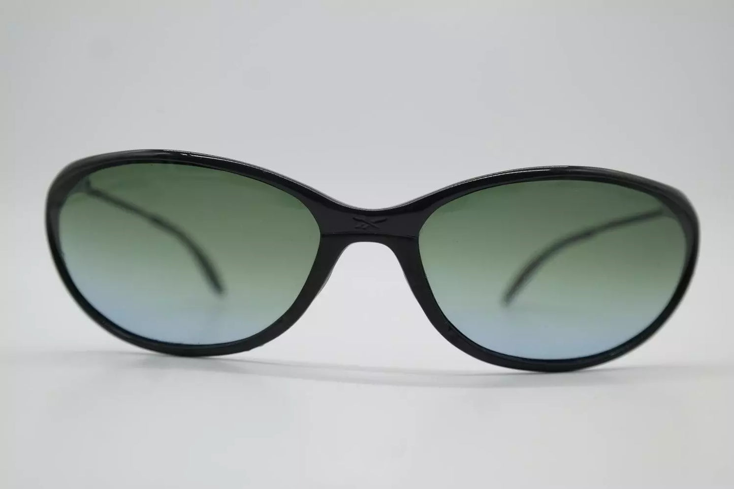 Sunglasses REEBOK B8103 Black Oval Sunglasses Glasses New